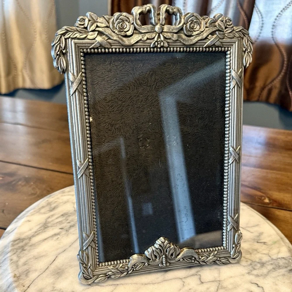 VTG 90s Art Nouveau Floral Bow Pewter Picture Frame 5x7